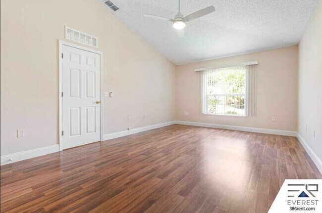 Building Photo - 28 Powder Horn Dr