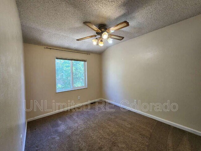 Building Photo - 10833 W Patterson Pl