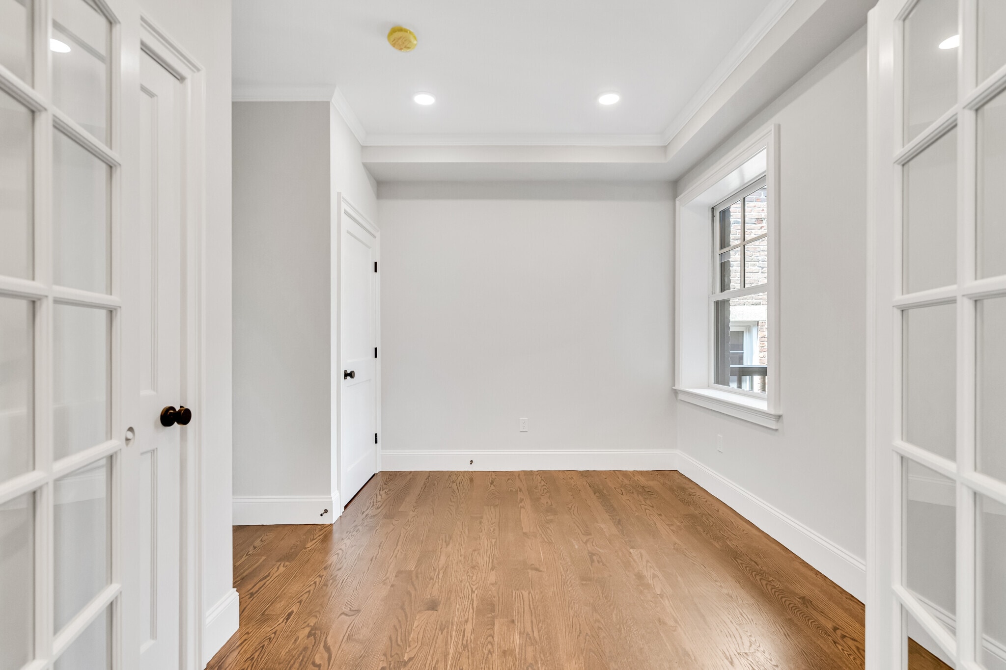 Building Photo - 128 Longwood Ave