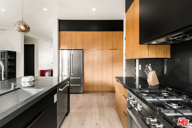 Building Photo - 4211 Ince Blvd