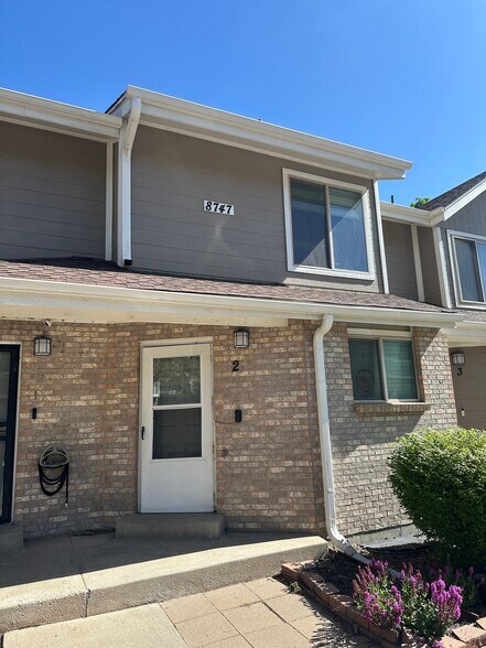 Building Photo - 8747 W Cornell Ave