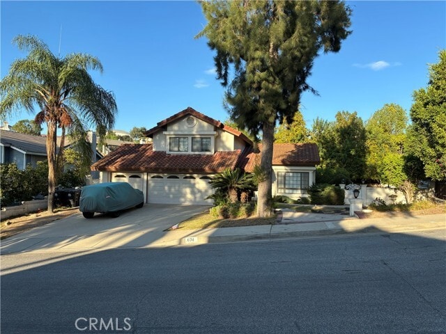 Building Photo - 674 Radbury Pl