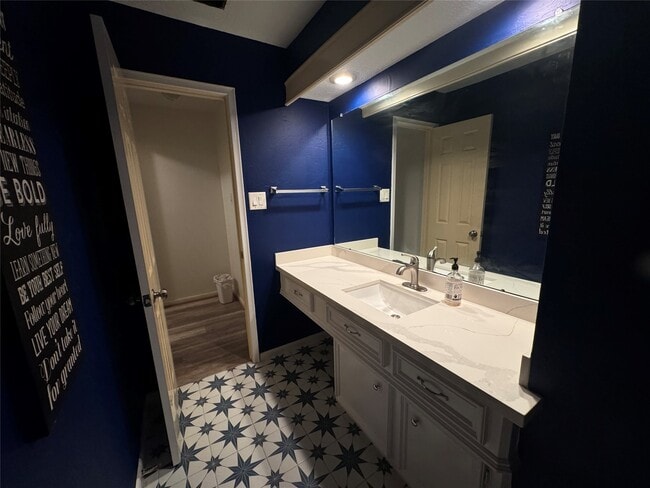 Building Photo - 6906 Pebble Beach Dr