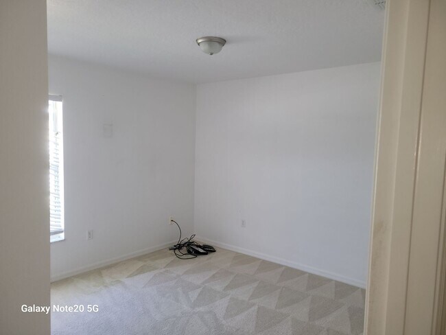 Building Photo - FOR RENT!! CHARMING AND COZY 3 BEDROOM 2 B...