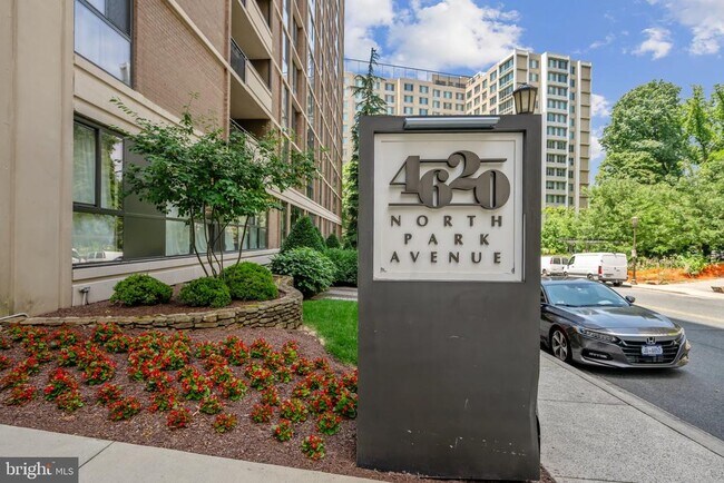 Building Photo - 4620 N Park Ave