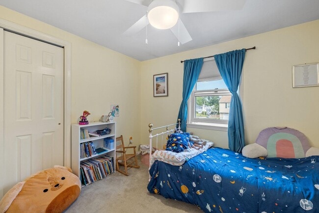 Building Photo - 94 Pullman St