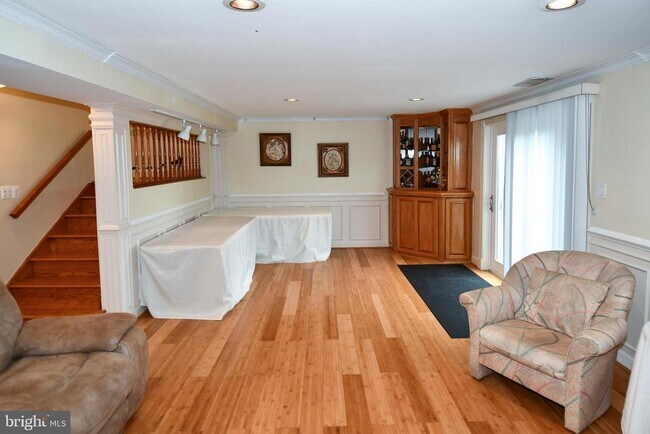 Building Photo - 9401 Hickory View Pl
