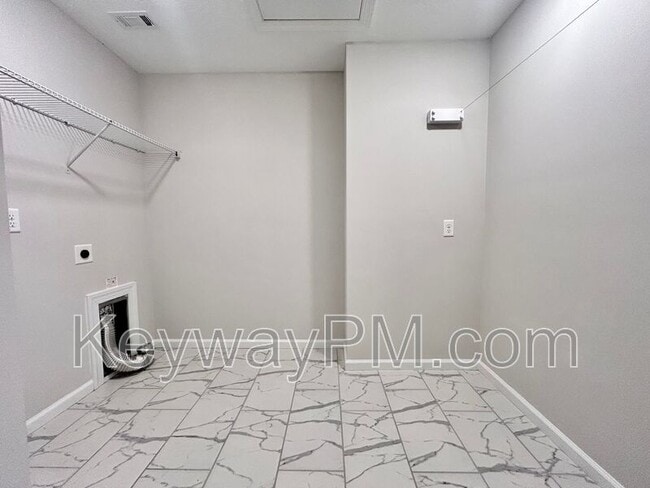 Building Photo - 3097 Lobella Dr