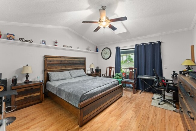 Building Photo - 1341 S Ridge Lake Cir