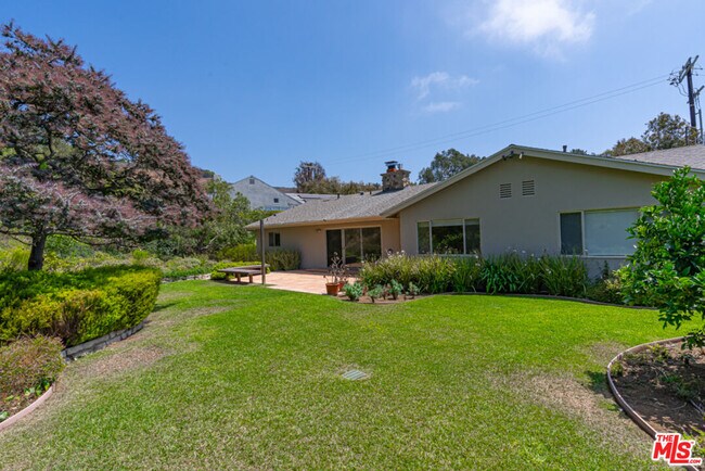 Building Photo - 1053 Maroney Ln