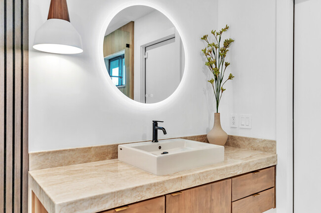 Building Photo - 14692 Ranch Trail Dr
