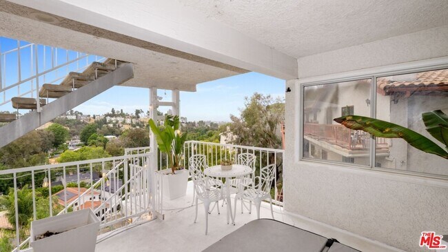 Building Photo - 5035 Escobedo Dr