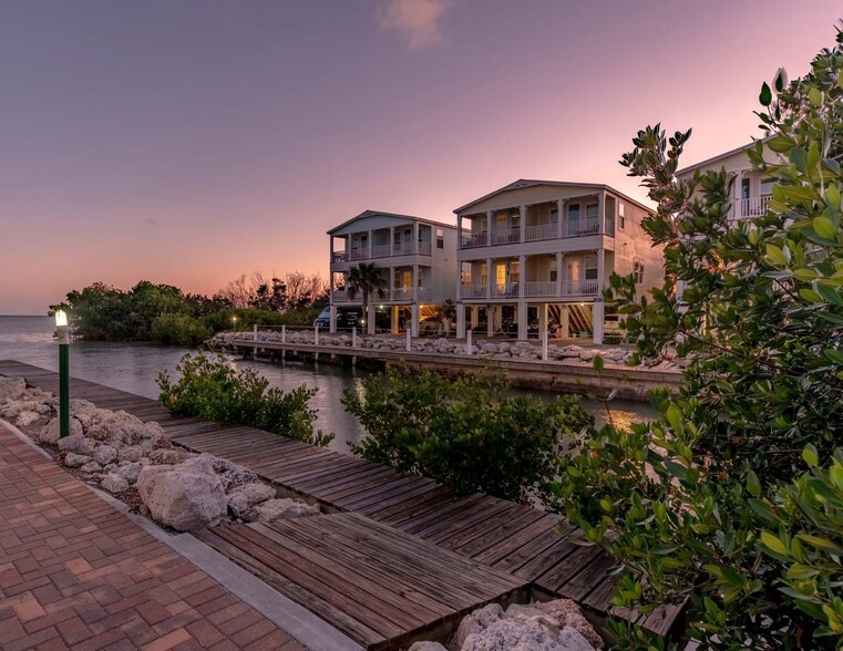 Primary Photo - Tarpon Harbour