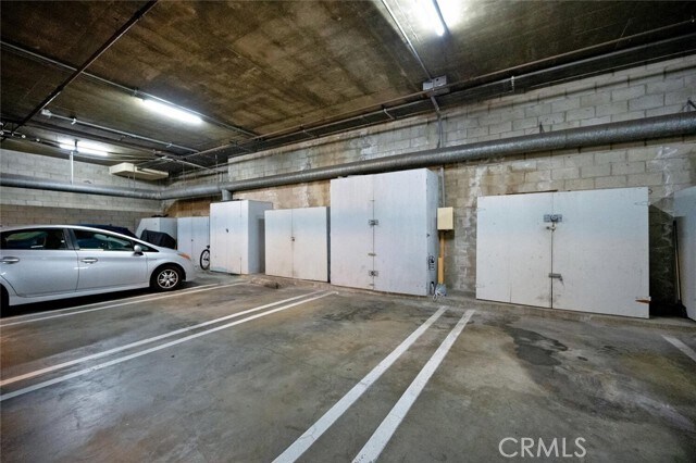 Building Photo - 300 Cagney Ln