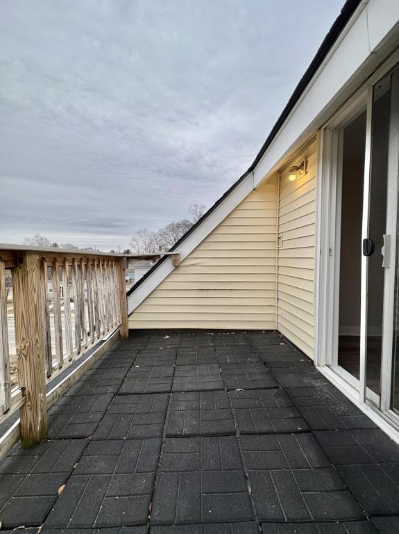 Building Photo - 58 School St