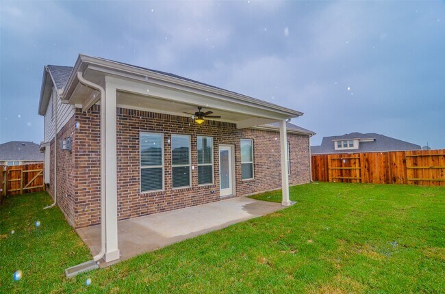 Building Photo - 18006 Westward Dale Dr