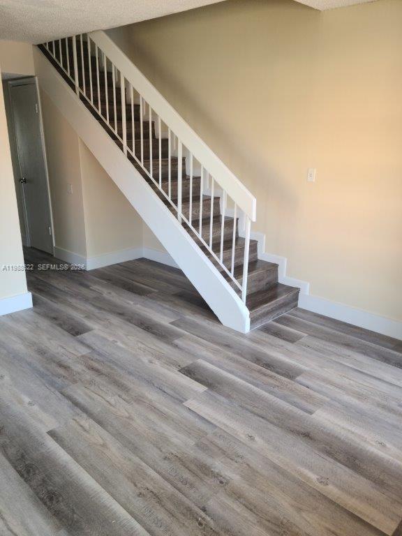 Building Photo - 2221 W 52nd St