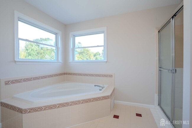 Building Photo - 27 Samantha Dr