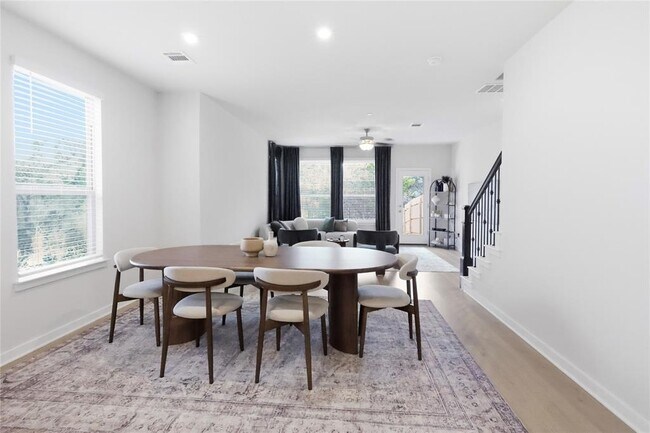 Building Photo - 2500 Forest Creek Dr