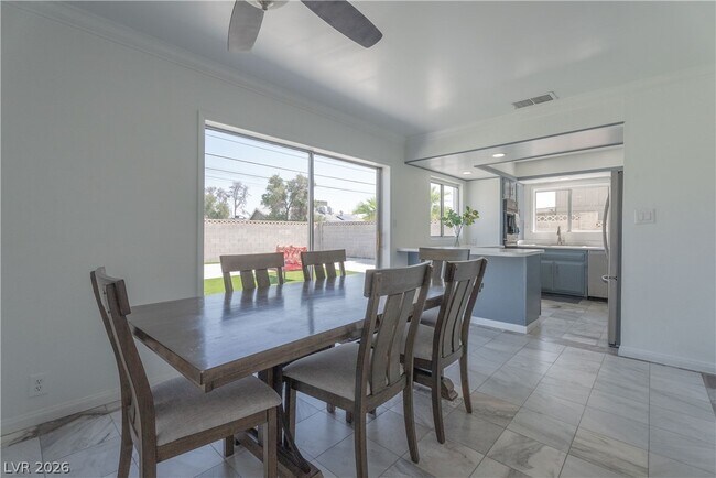 Building Photo - 2298 Golden Arrow Dr