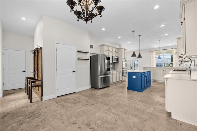 Building Photo - 2327 4th Ave N