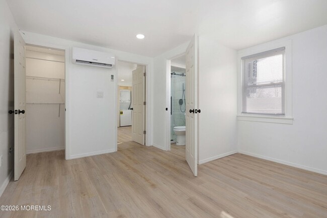 Building Photo - 12 Main St