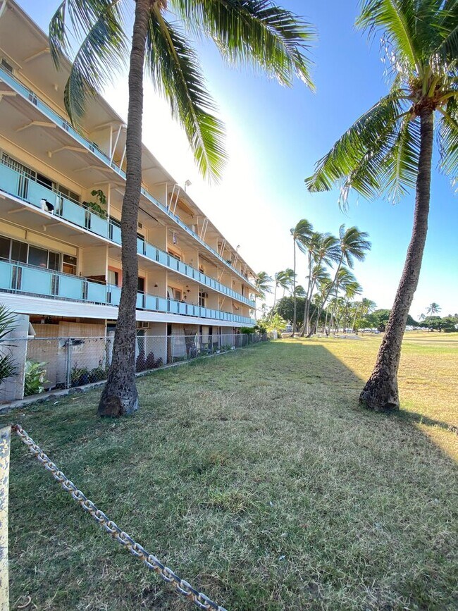 Beachfront Studio Now Available 85933 Bayview St WAIANAE HI 96792