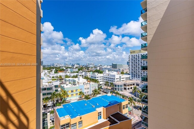 Building Photo - 1455 Ocean Dr