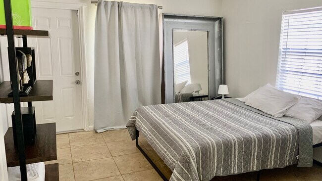 Building Photo - 30 NW 45th St