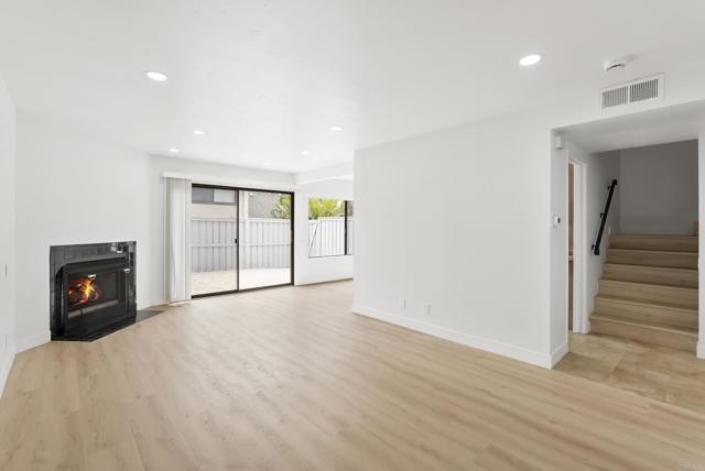 Building Photo - 3213 Via Marin
