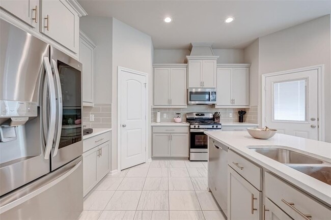 Building Photo - 2523 Terrace Point Dr