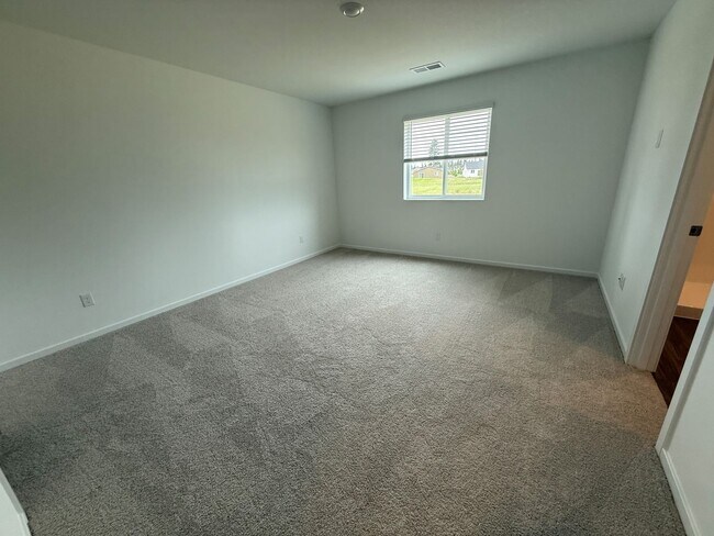 Building Photo - Brand New 3 Bedroom Home in Reserve in the Pines – Modern Living in a Prime Location
