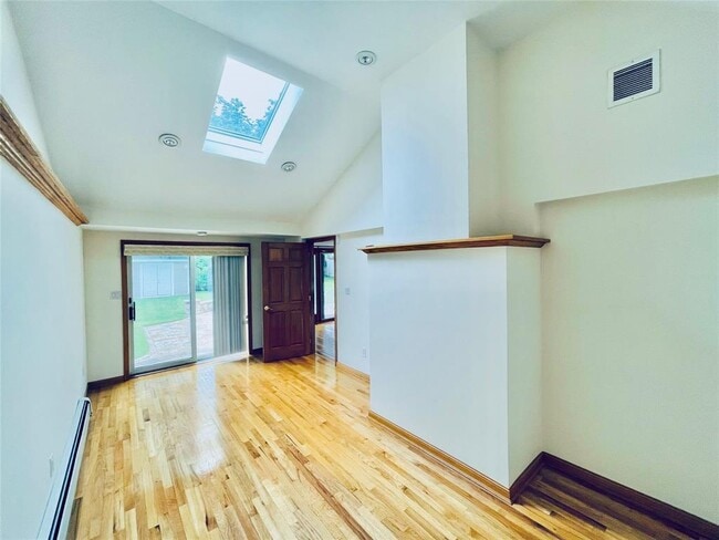 Building Photo - 24 Gaymor Ln