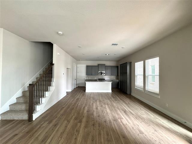 Building Photo - 813 Meadowcrest Dr