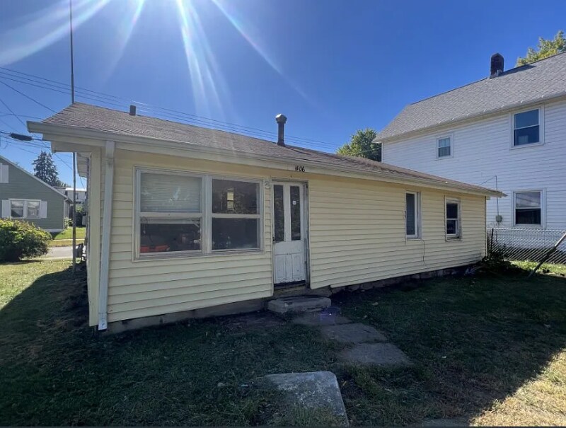 Building Photo - 1406 Corse St