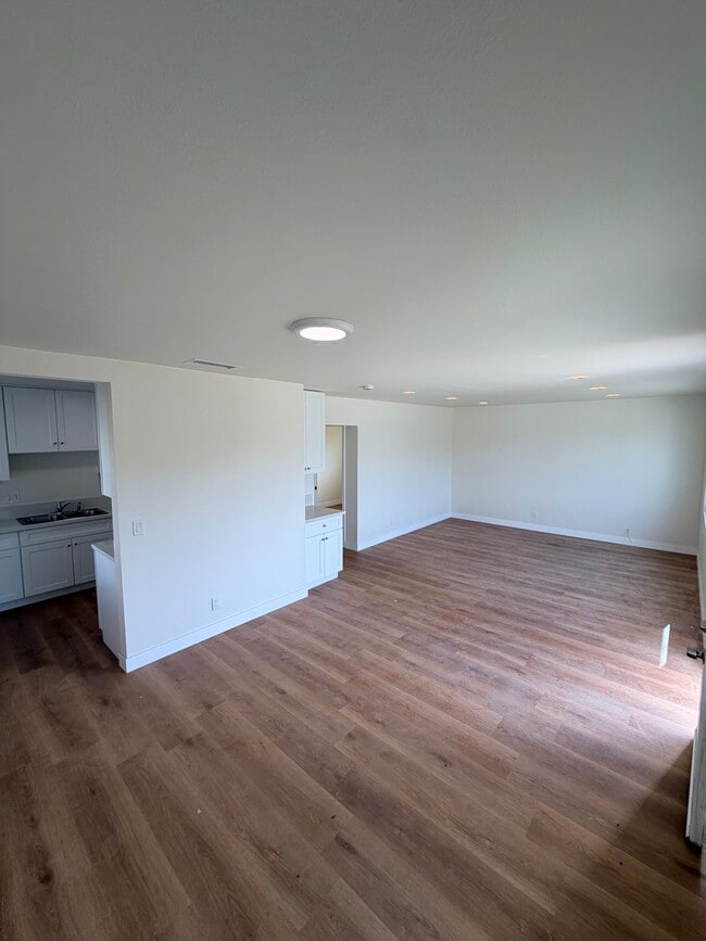 Building Photo - 7767 Colwyn Ave