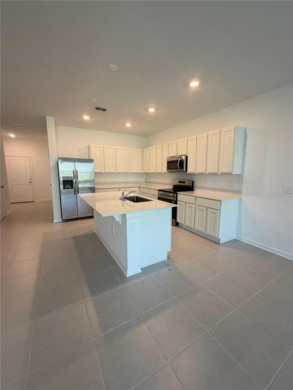 Building Photo - 2823 Maloof Dr