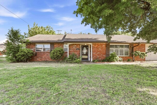 Building Photo - 2404 SW 79th St