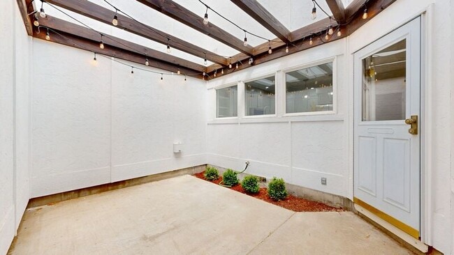 Building Photo - 510 Hogan Ct