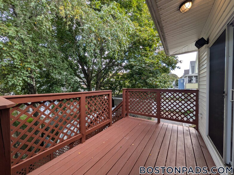 Building Photo - 80 North St