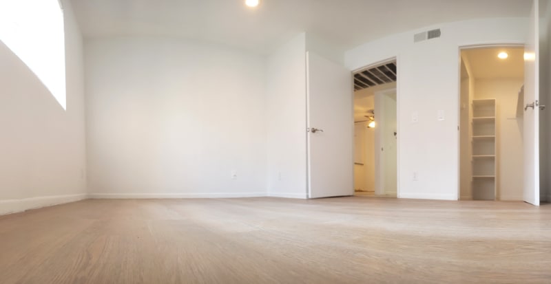 Building Photo - 11020 Hesby St