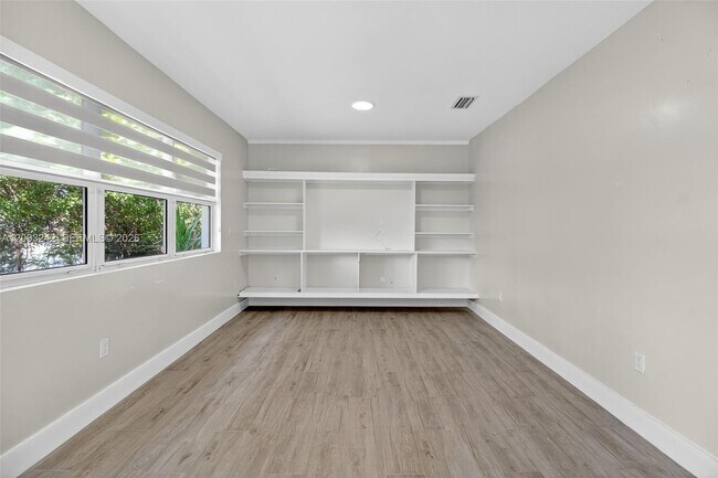 Building Photo - 6090 SW 63rd Ave