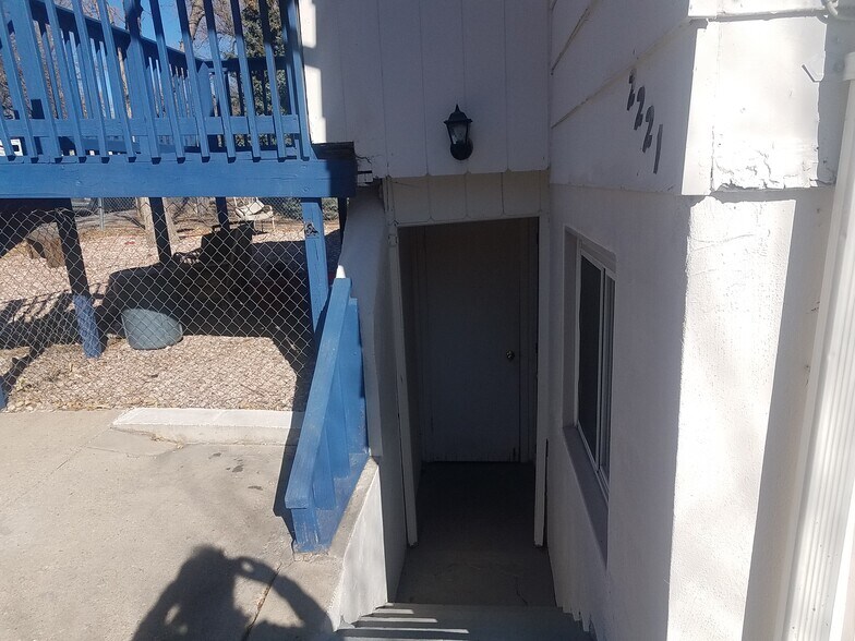 Bottom Unit - 2221 Cooper Ave