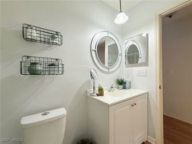 Building Photo - 212 Deerwood Cir