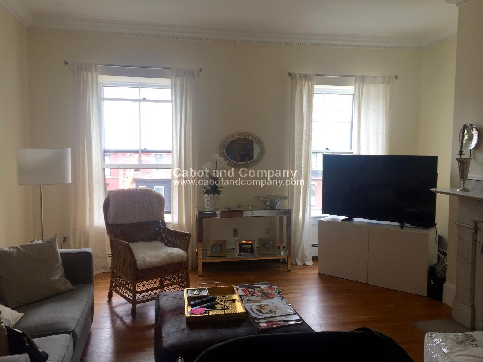 Building Photo - 311 Beacon St
