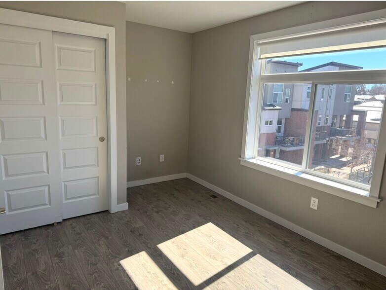 Building Photo - 5660 W 38th Ave