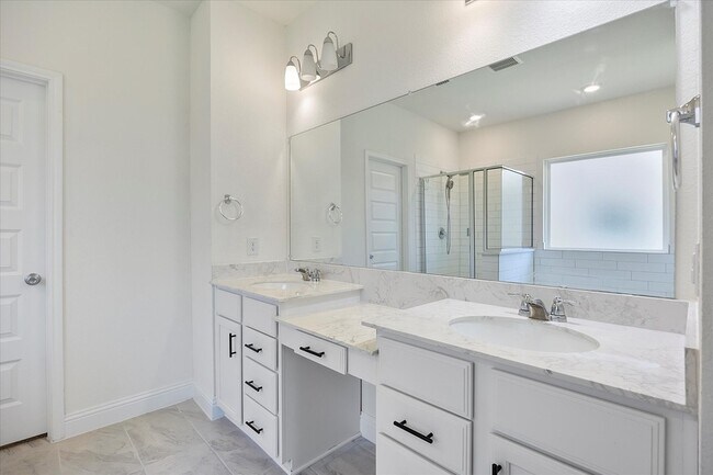Building Photo - 3629 Highland Bayou Dr