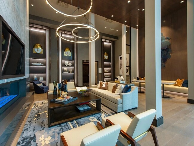 Building Photo - 510 W 20th St