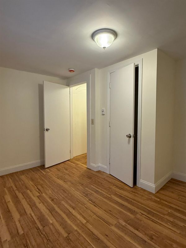 Building Photo - 347 Monadnock