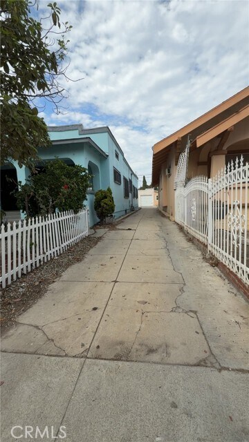 Building Photo - 625 W 41st Dr